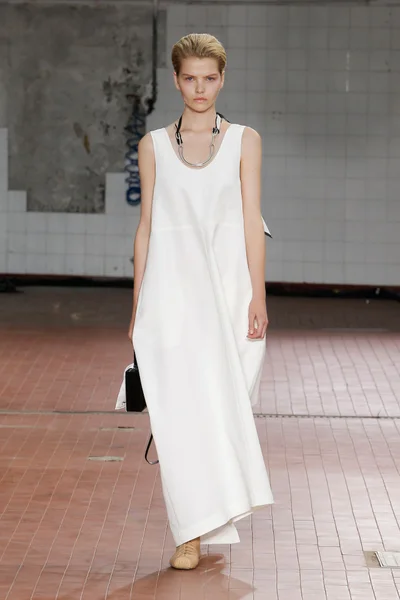 Look 14